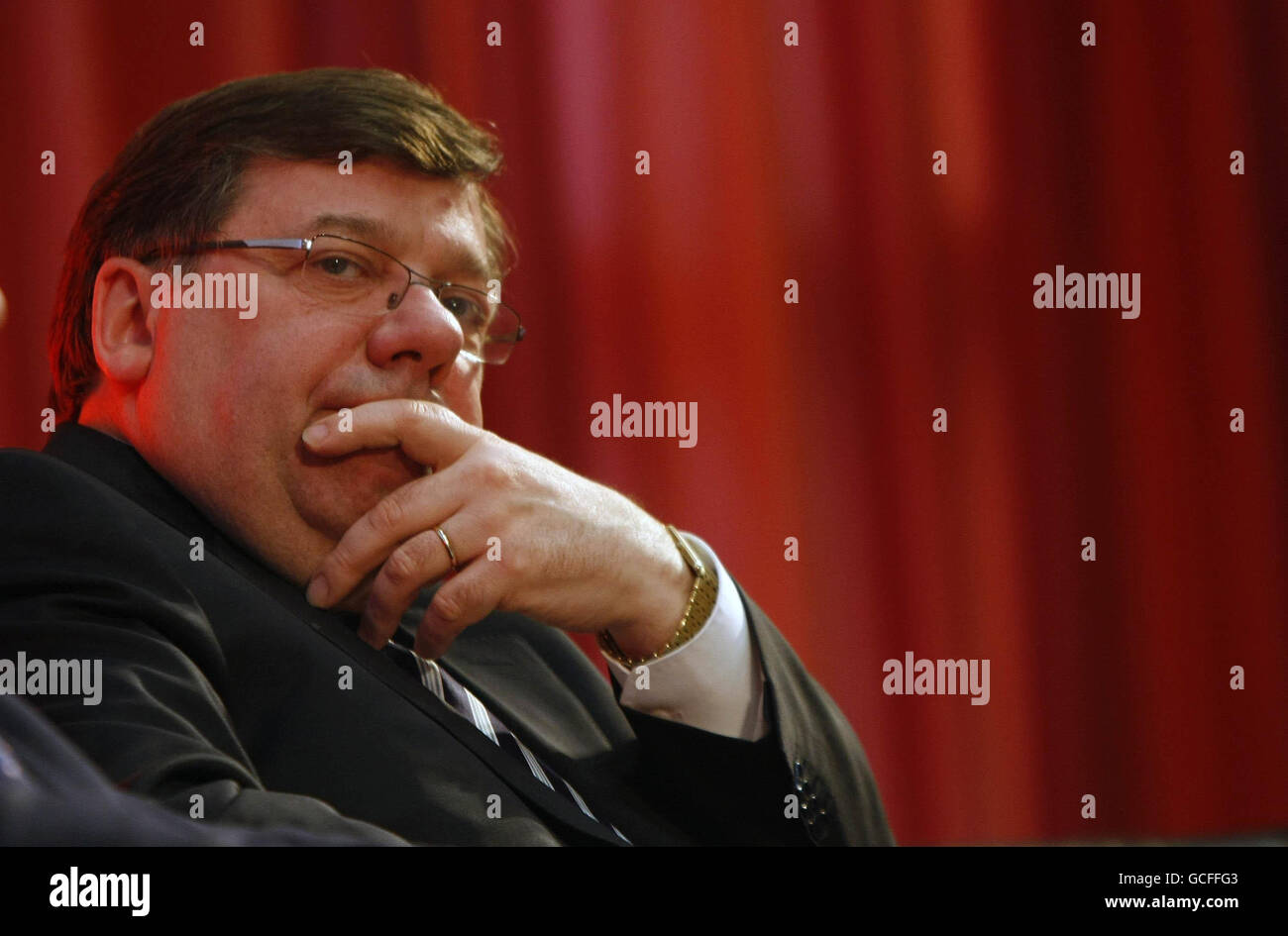 Taoiseach Brian Cowen listens to speeches at the Irish Management Institute's (IMI) National Leadership Forum in the IMI's Conference Centre in Dublin this afternoon. Stock Photo