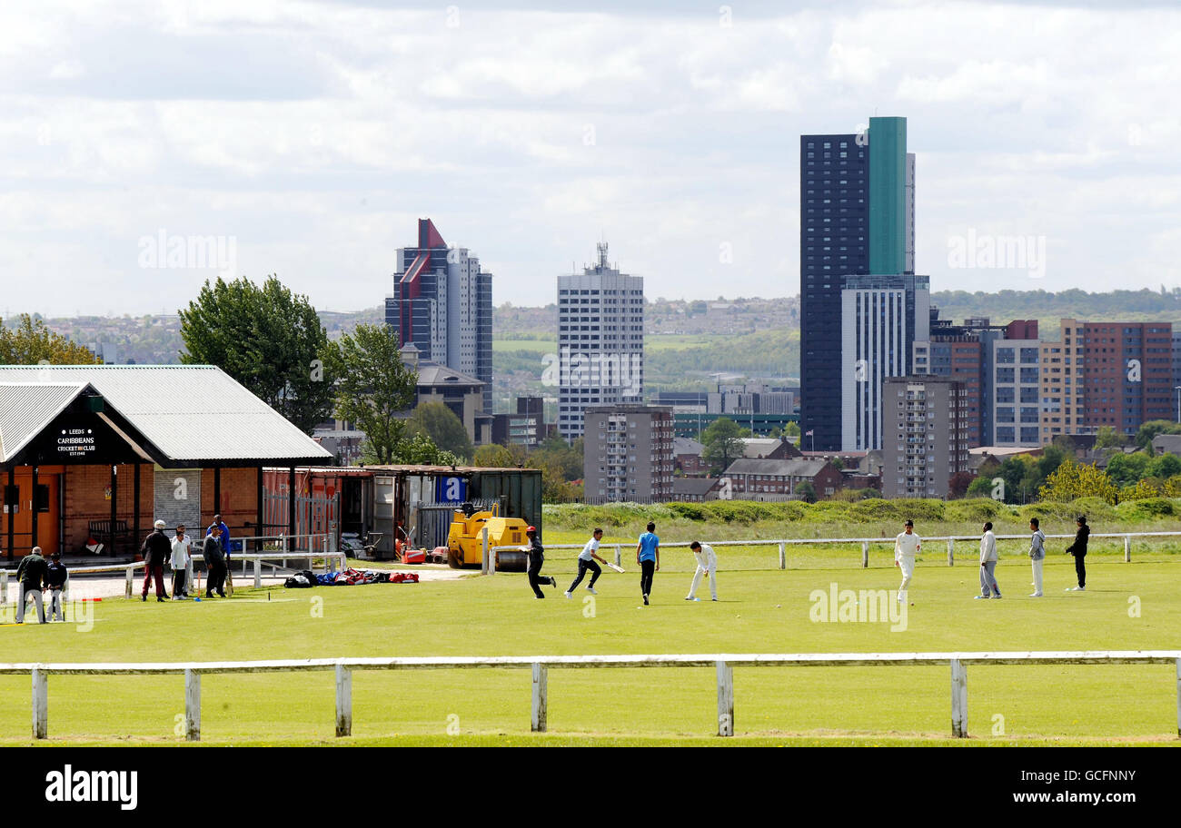 Cricket club leeds High Resolution Stock Photography and Images Alamy