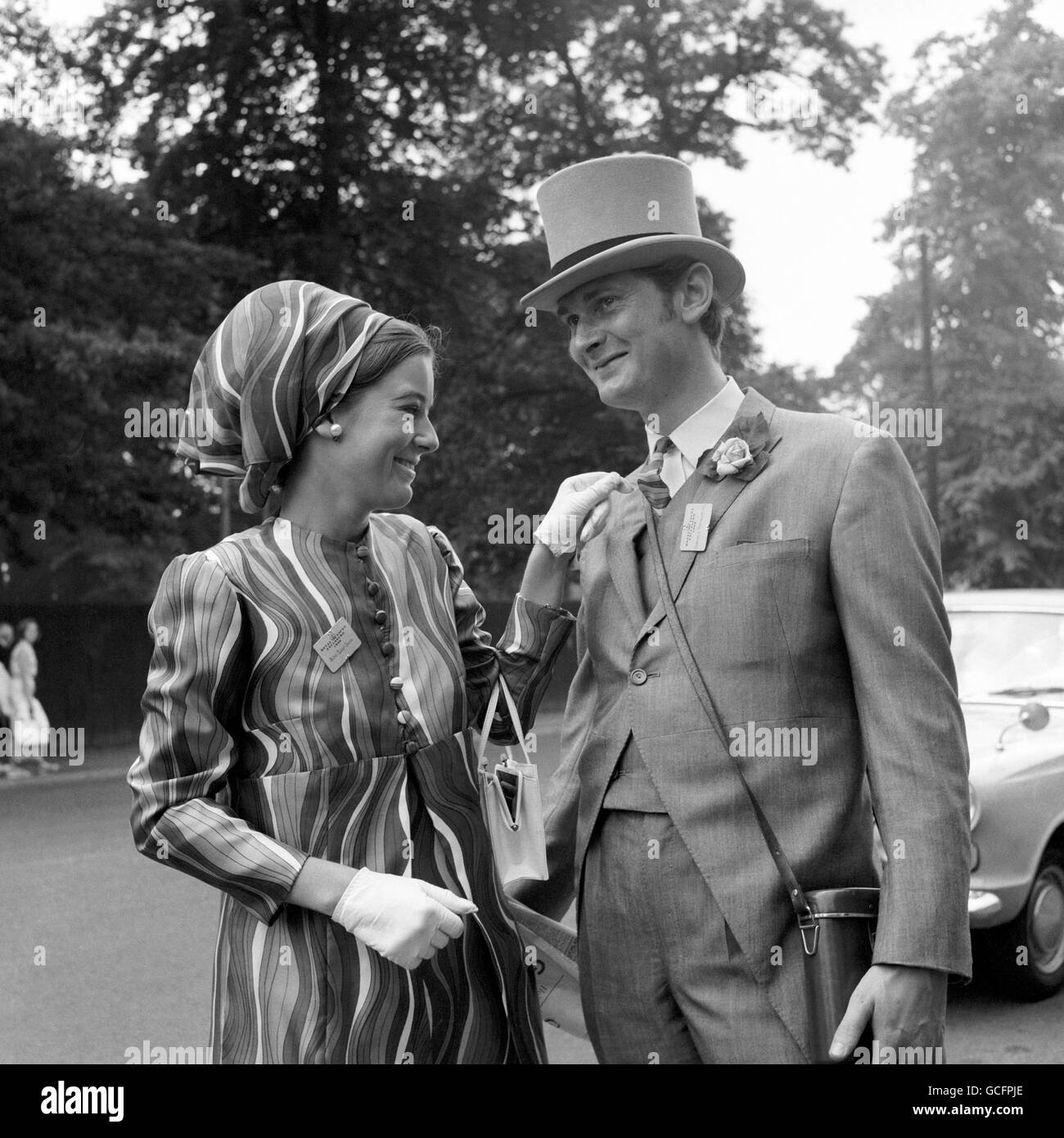 Juliet Dunn wearing a multi-coloured mini dress, arriving for the second day of Royal Ascot Stock Photo