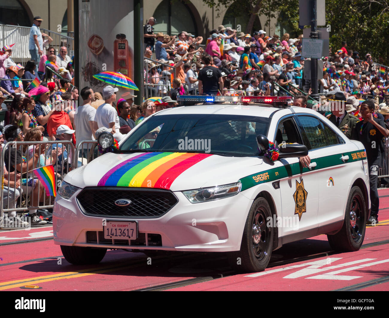 police-car-with-gay-flag-in-san-francisc