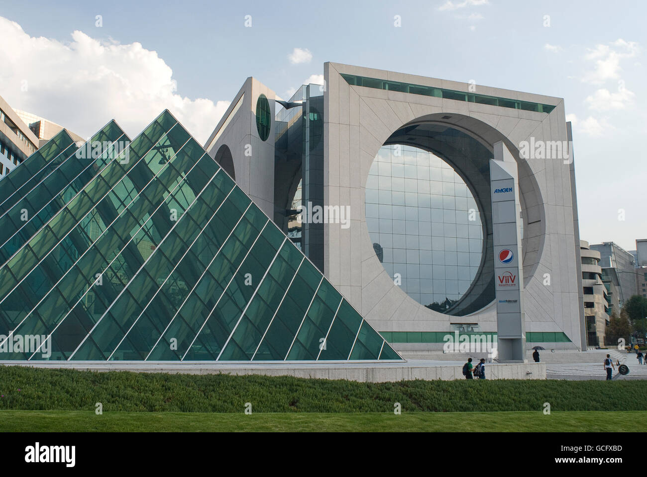 View of the Santa Fe area business and commercial district on the