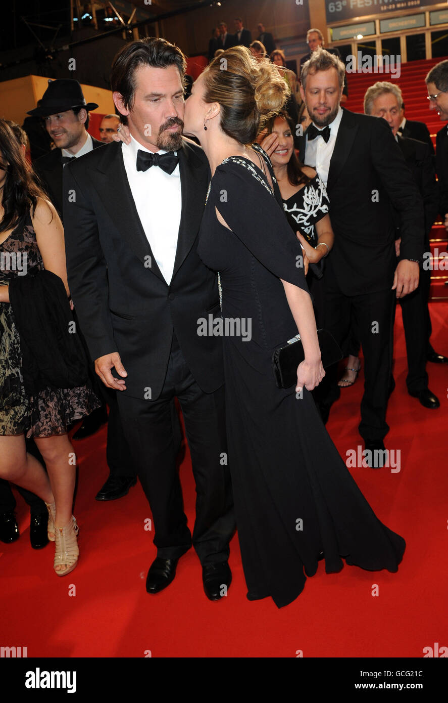 Josh Brolin receives a kiss from Diane Lane as they depart after the screening of Wall Street: Money Never Sleeps at the Grand Auditorium Lumiere during the Cannes Film Festival, France. Stock Photo