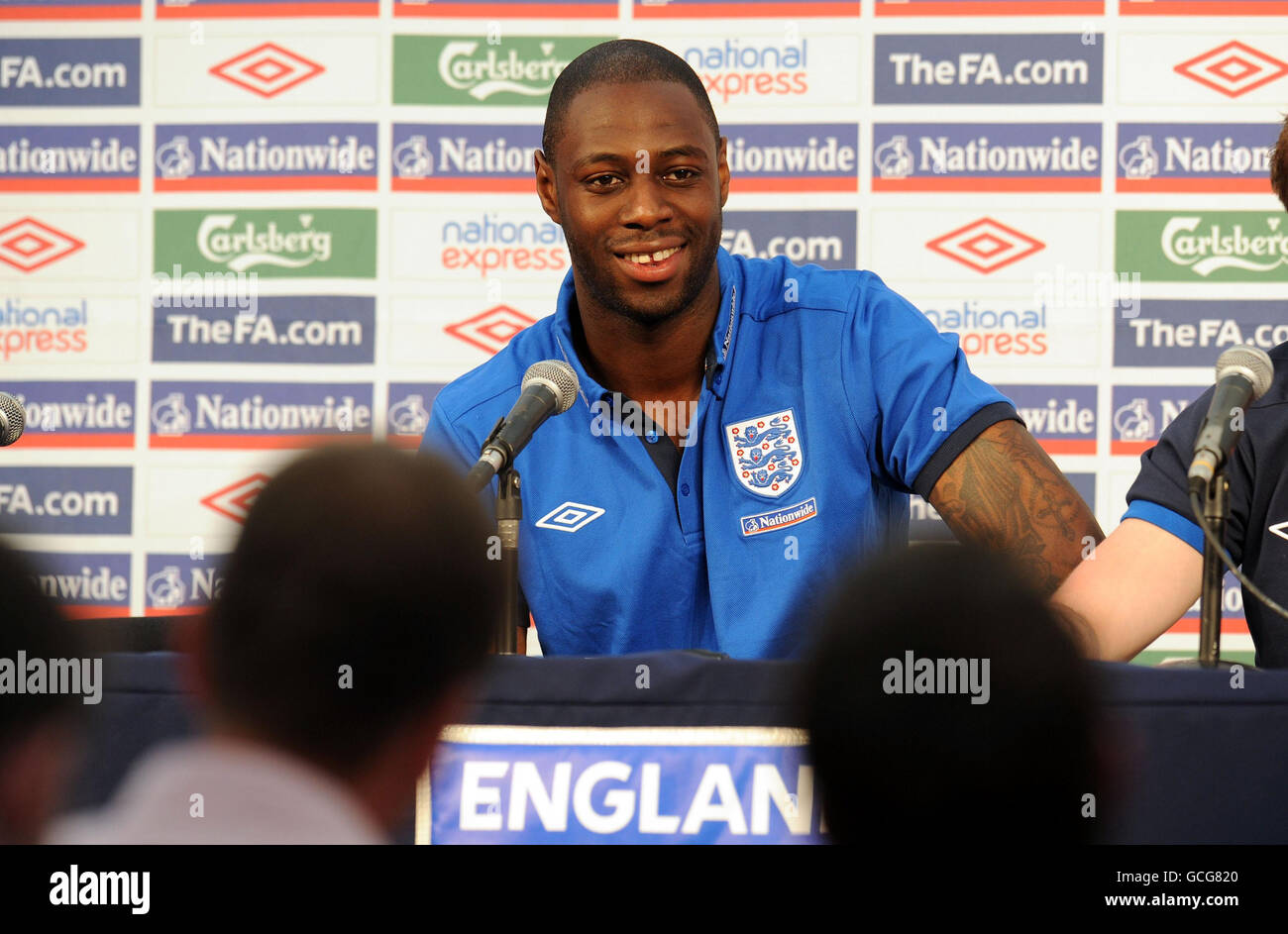 England's Ledley King during a press conference at the Royal Bafokeng Sports Complex, Rustenburg, South Africa. Stock Photo