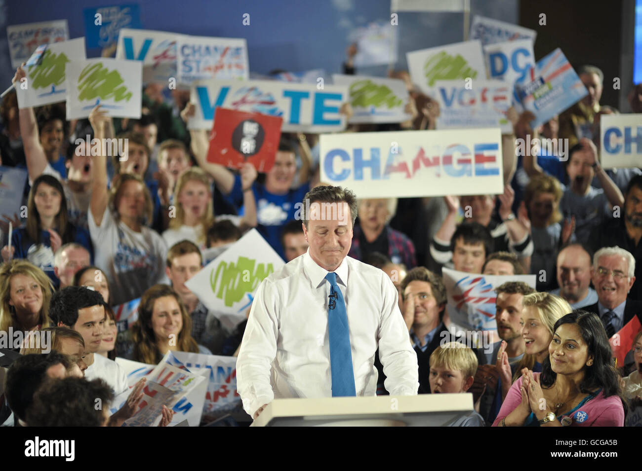 Conservative leader David Cameron gives a rousing last speech to tory supporters at Bristol Temple Meads, Bristol. Stock Photo