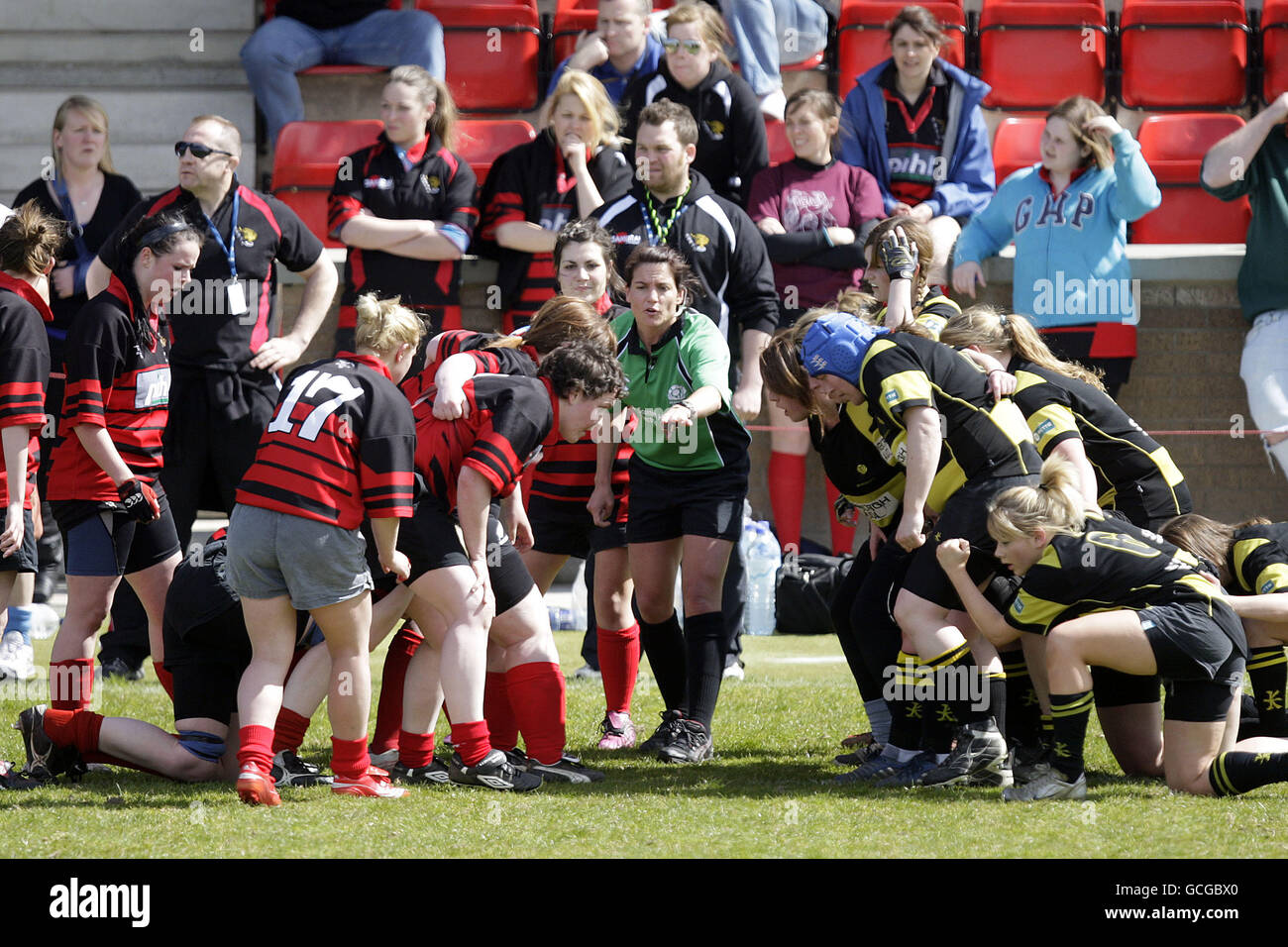 Referee Alex Pratt with Aberdeenshire Quines (red) and Melrose during the National Women's Finals at Lasswade RFC, Edinburgh. Stock Photo