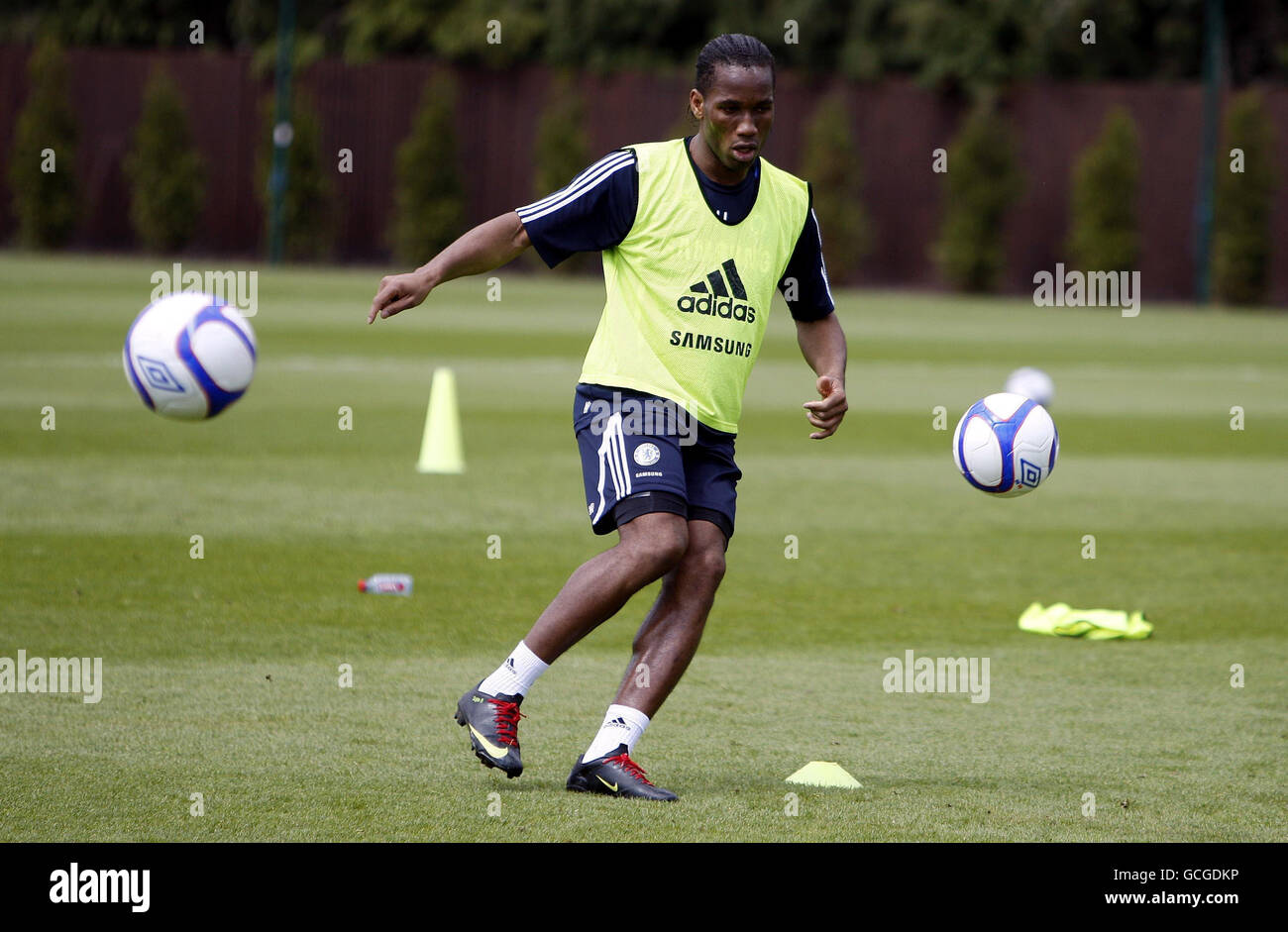 Chelsea's Didier Drogba during a training session at Cobham Training  Ground, Surrey Stock Photo - Alamy