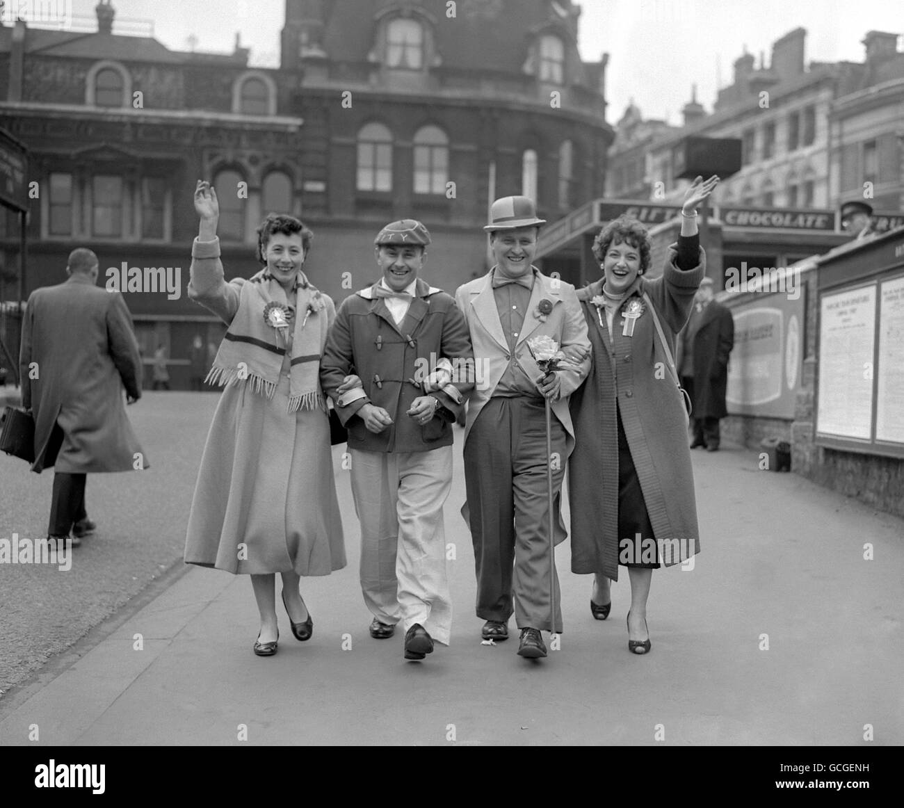 Norwich City supporters leave Liverpool Street Station, London, en route to White Hart Lane, Tottenham, for the semi-final match against Luton Town. Stock Photo