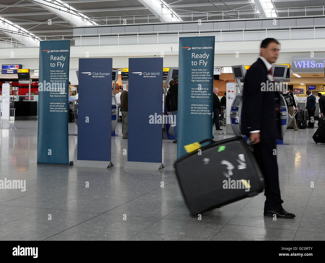 British airways staff hi-res stock photography and images - Alamy