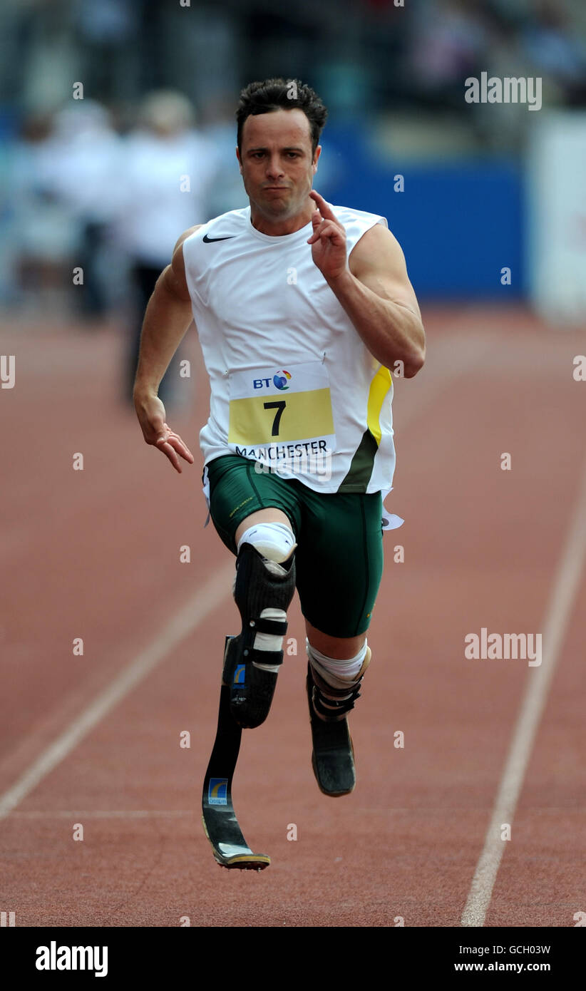 Paralympics - BT Paralympic World Cup 2010 - Day One - Manchester. Sotuh Africa's Oscar Pistorius goes on to win the T44 Men's 100m during the BT Paralympic World Cup at Sport City, Manchester. Stock Photo