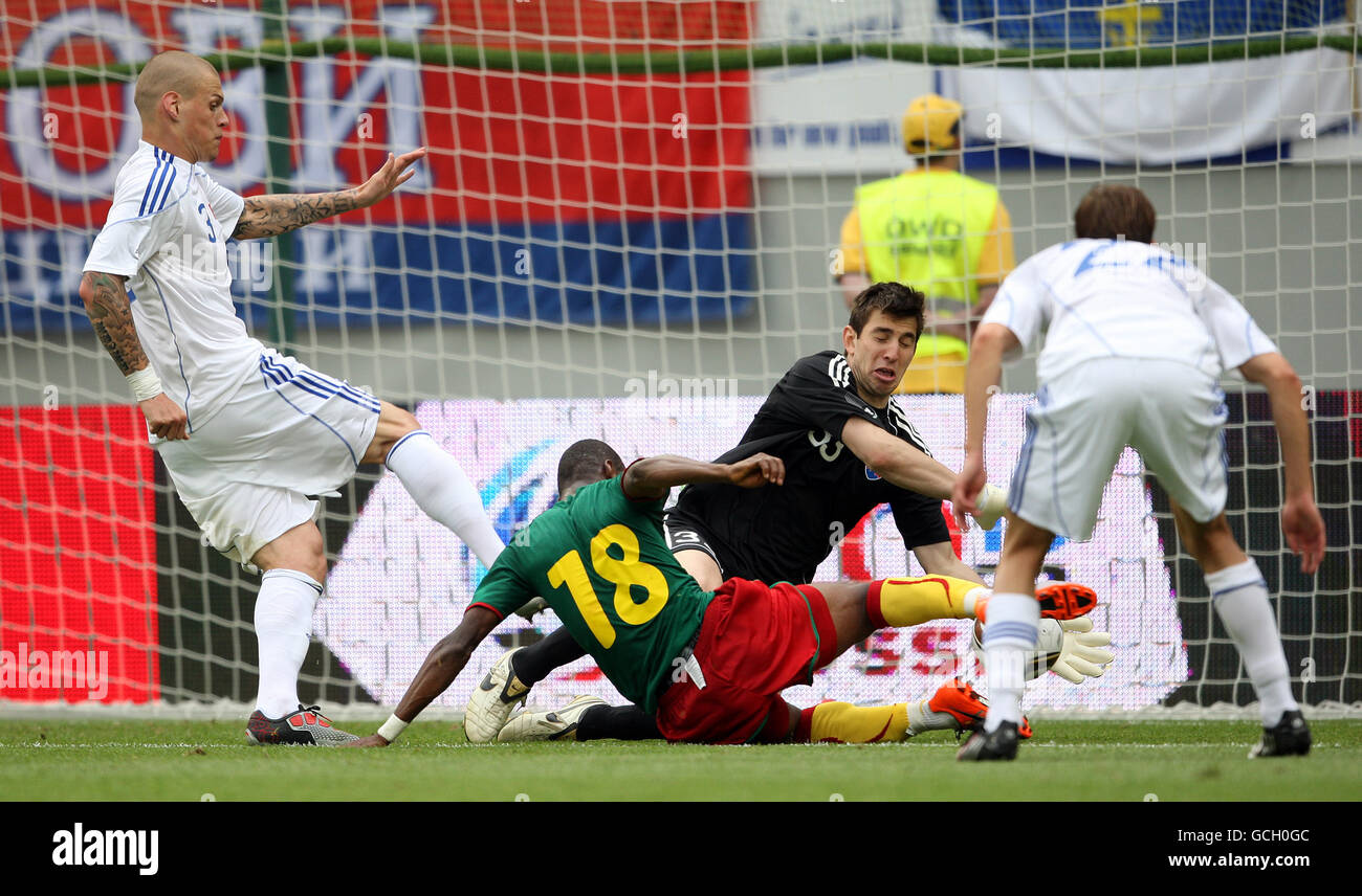 Soccer - International Friendly - Slovakia v Cameroon - Wortherseestadion. Cameroon's Enoh Eyong scores the equalizing goal Stock Photo