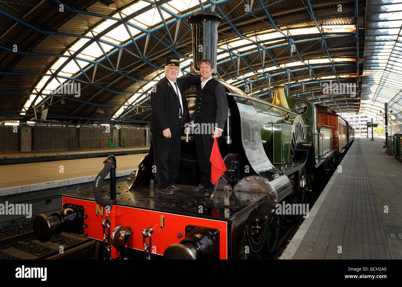 Bernard Cribbins (left) with Marshall Lancaster at Waterloo Station