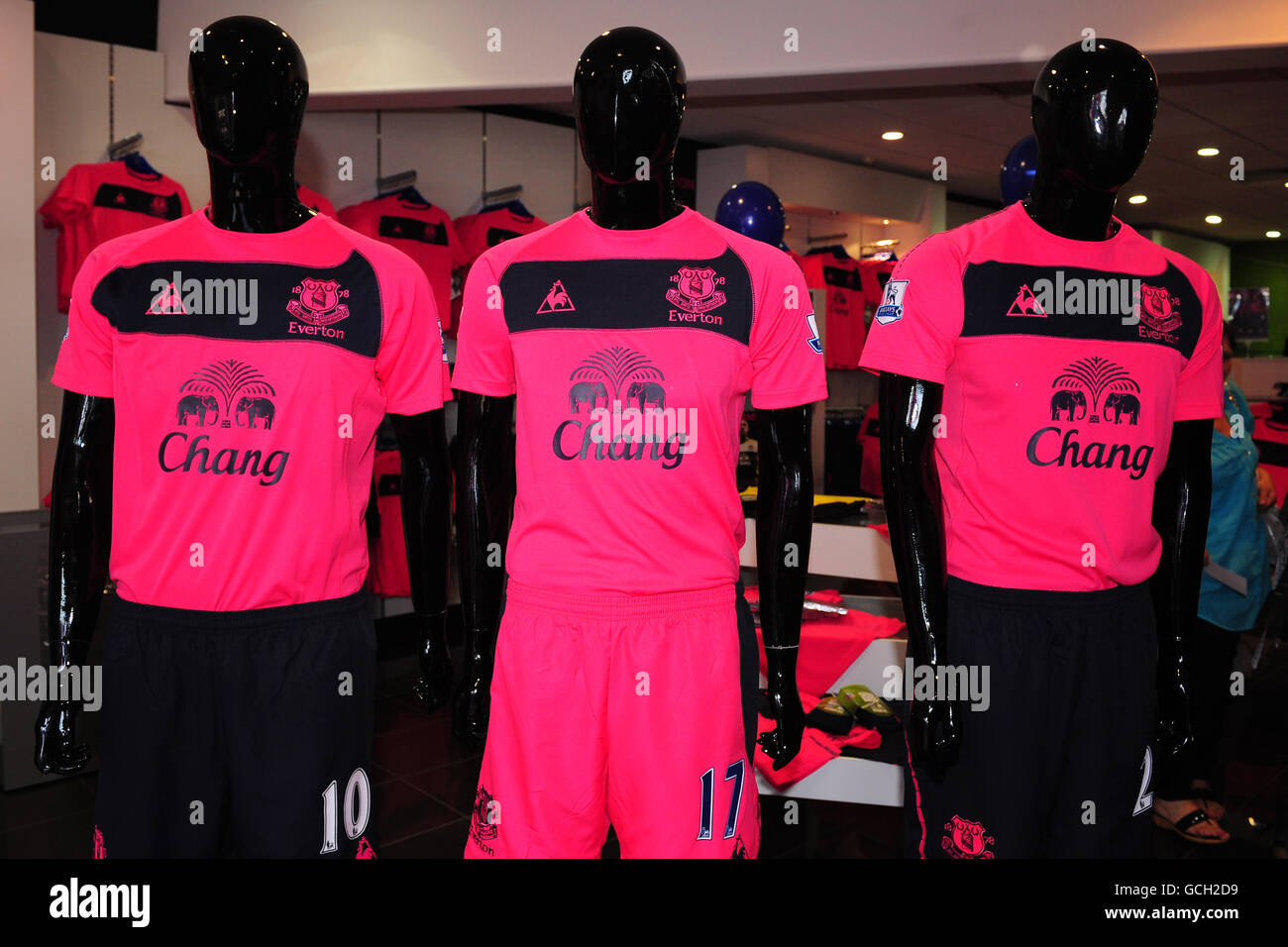 pink liverpool jersey