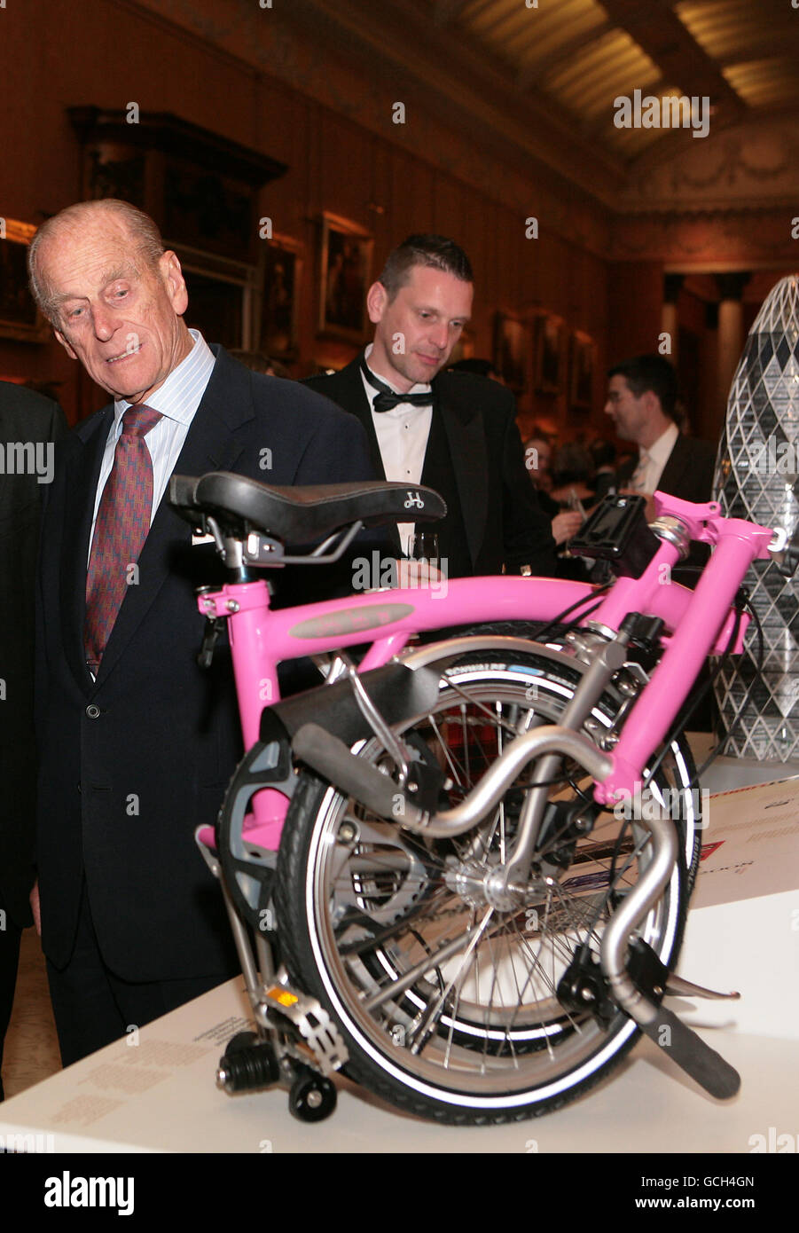 A pink brompton fold up bike hi res stock photography and images Alamy