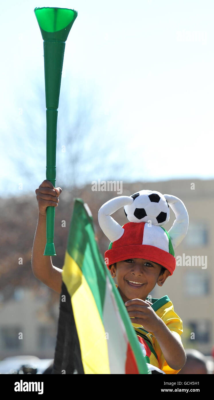 Vuvuzela fans africa hi-res stock photography and images - Page 2 - Alamy