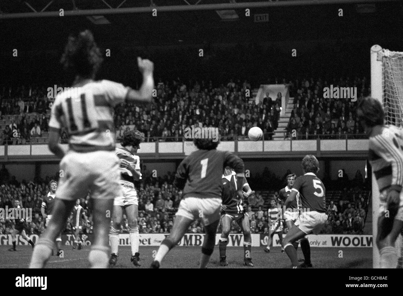 Stan bowles uefa cup hires stock photography and images Alamy Stan bowles uefa cup hires stock photography and images Alamy