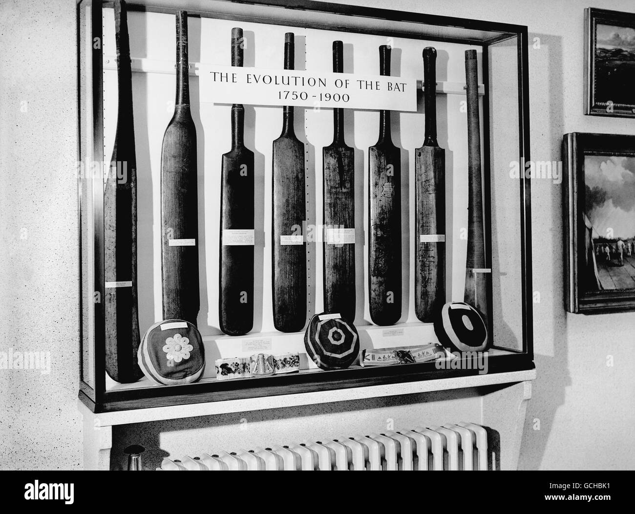 Imperial Cricket Memorial Gallery at Lord's Cricket Ground. The Evolution  of the cricket bat 1750 - 1900 Stock Photo - Alamy