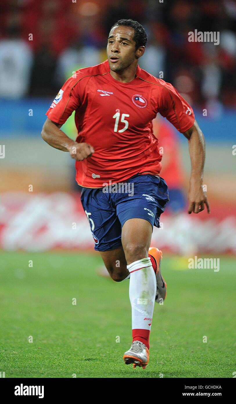 Soccer - 2010 FIFA World Cup South Africa - Group H - Chile v Switzerland - Nelson Mandela Bay Stadium. Jean Beausejour, Chile Stock Photo