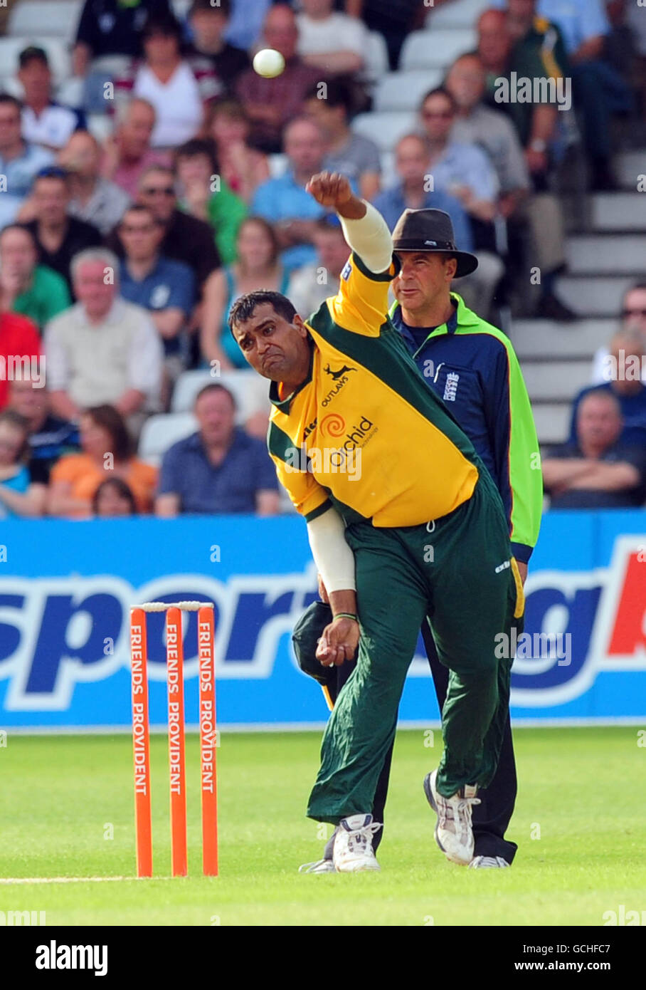 Cricket - Friends Provident Twenty 20 - Nottinghamshire v Durham - Trent Bridge. Nottinghamshire's Samit Patel bowling against Durham Stock Photo