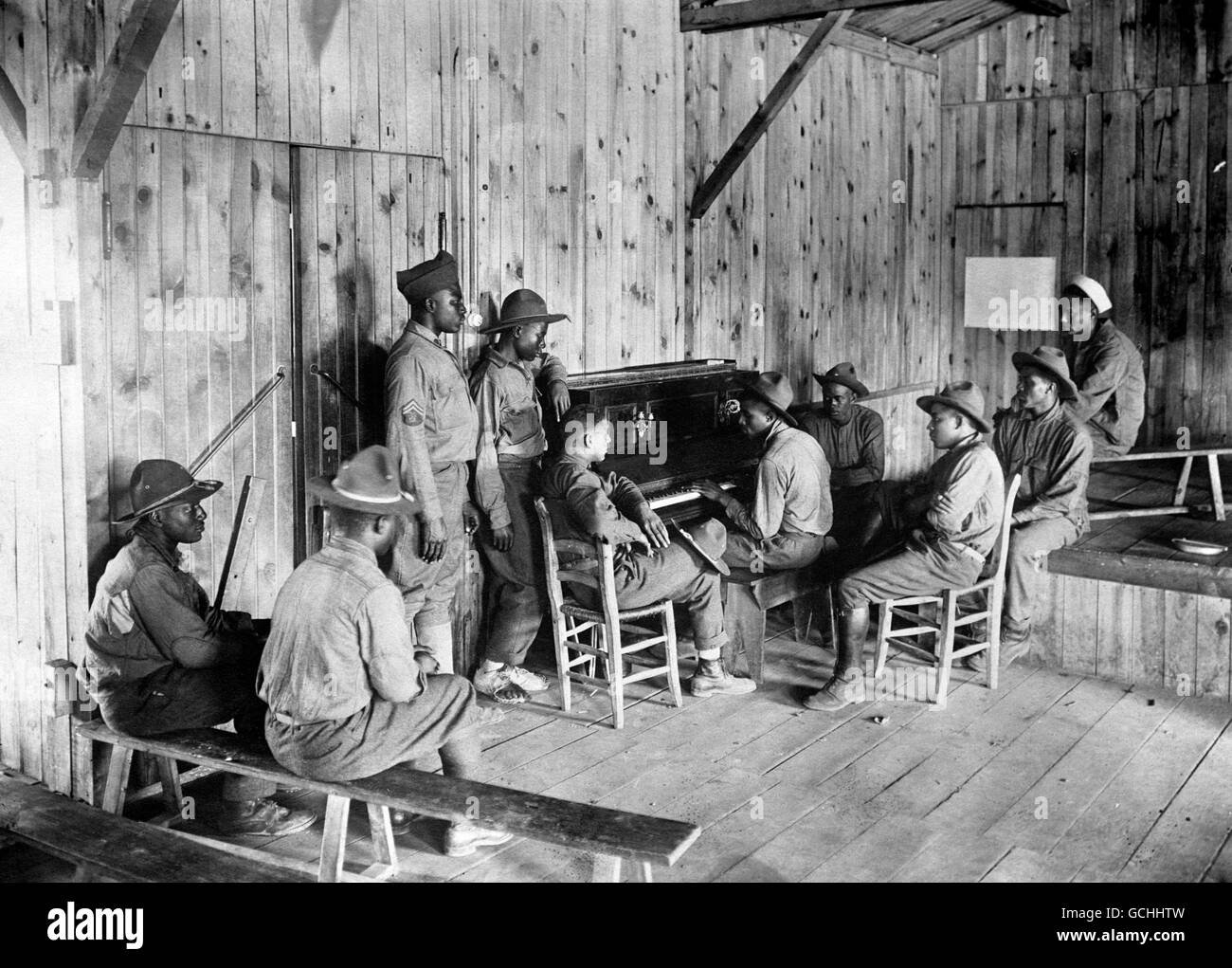 American soldiers in france hi-res stock photography and images - Alamy