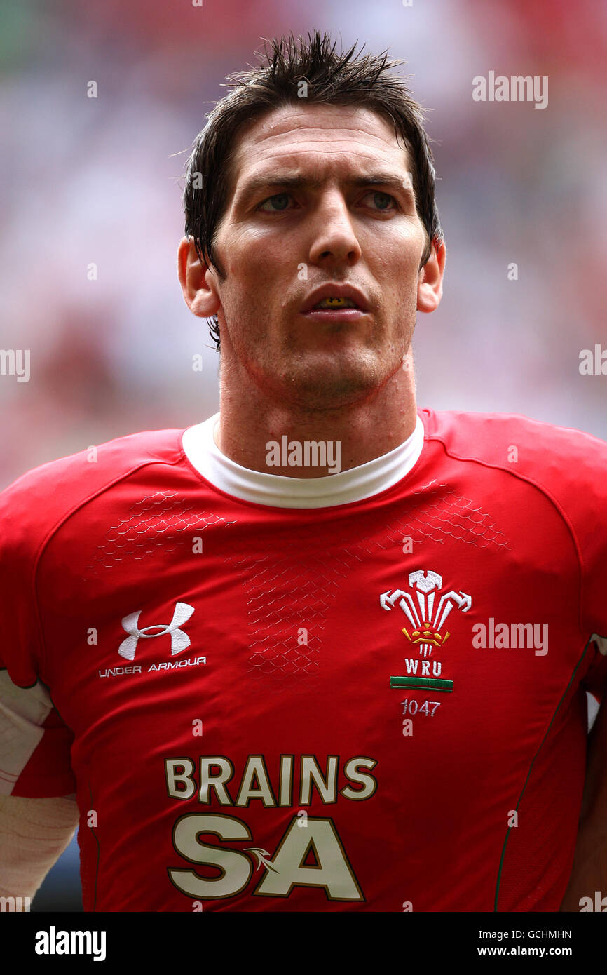 James hook rugby wales hi-res stock photography and images - Alamy