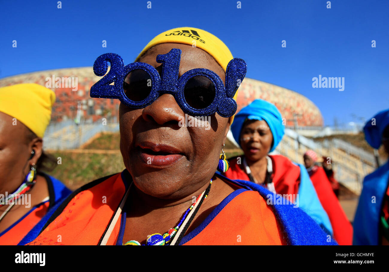 South Africa dancers outside the Soccer City Stadium as they take part in a parade through Johannesburg Stock Photo