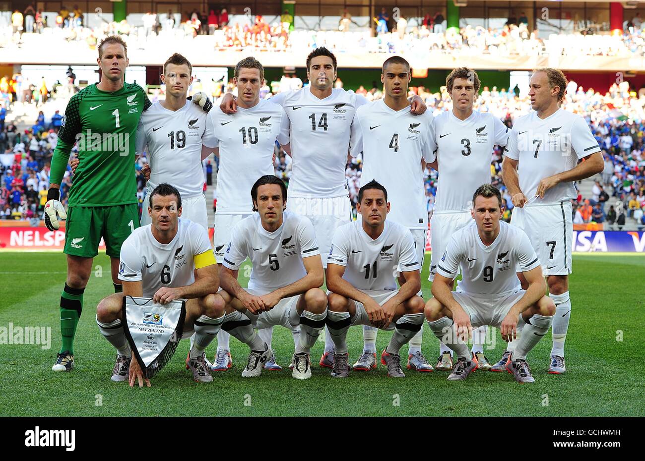 Soccer - 2010 FIFA World Cup South Africa - Group F - Italy v New Zealand -  Mbomela Stadium. New Zealand team group Stock Photo - Alamy