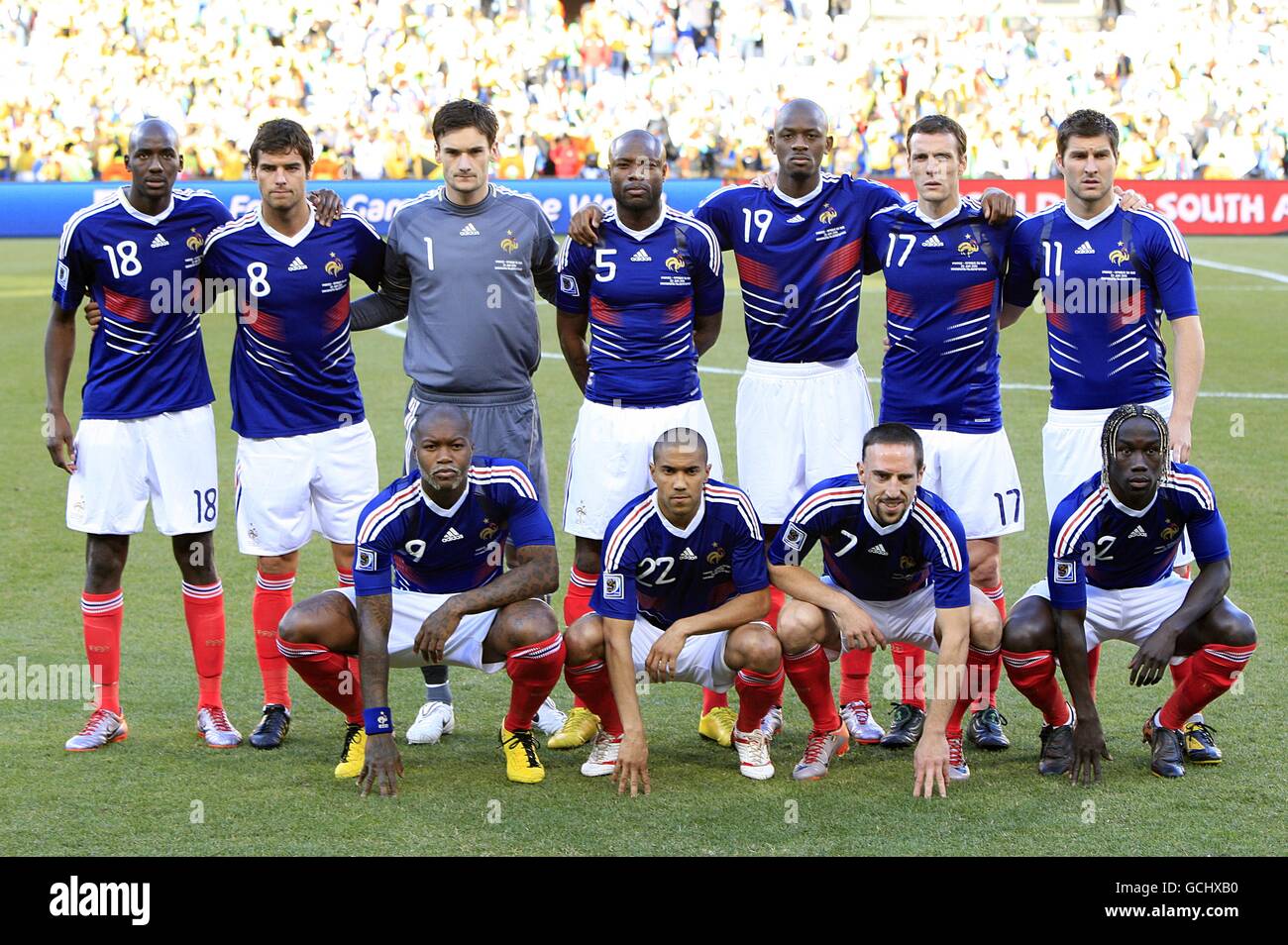 Soccer - 2010 FIFA World Cup South Africa - Group A - France v South Africa  - Free State Stadium. France team line up Stock Photo - Alamy