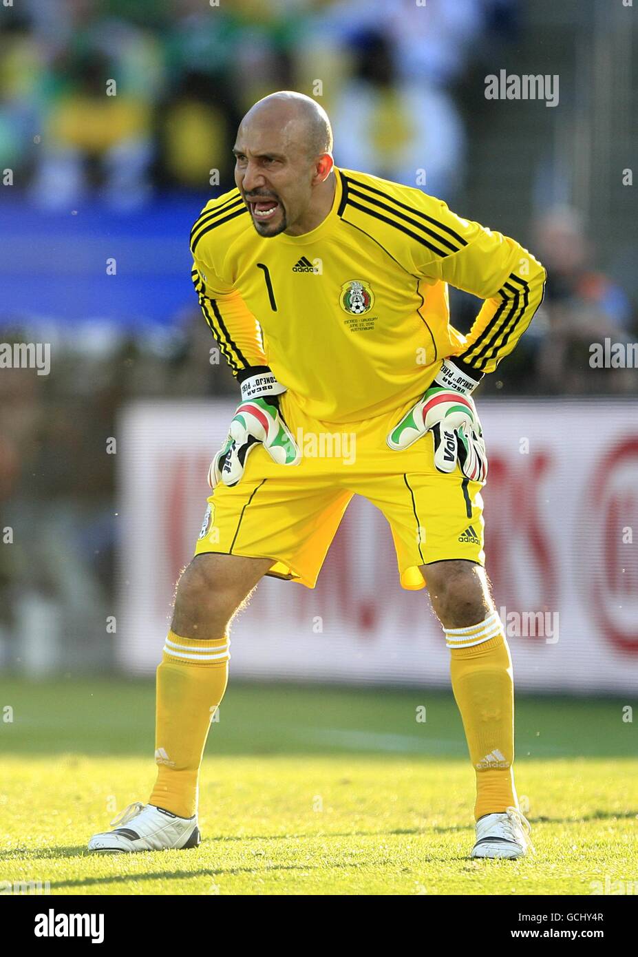 Uruguay goalkeeper hi-res stock photography and images - Page 2 - Alamy