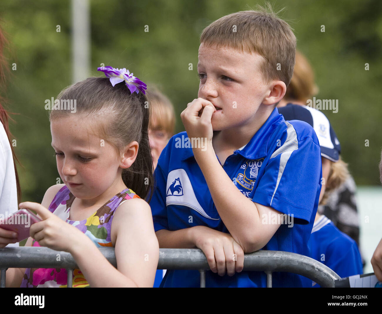 Girls everton on sale kit