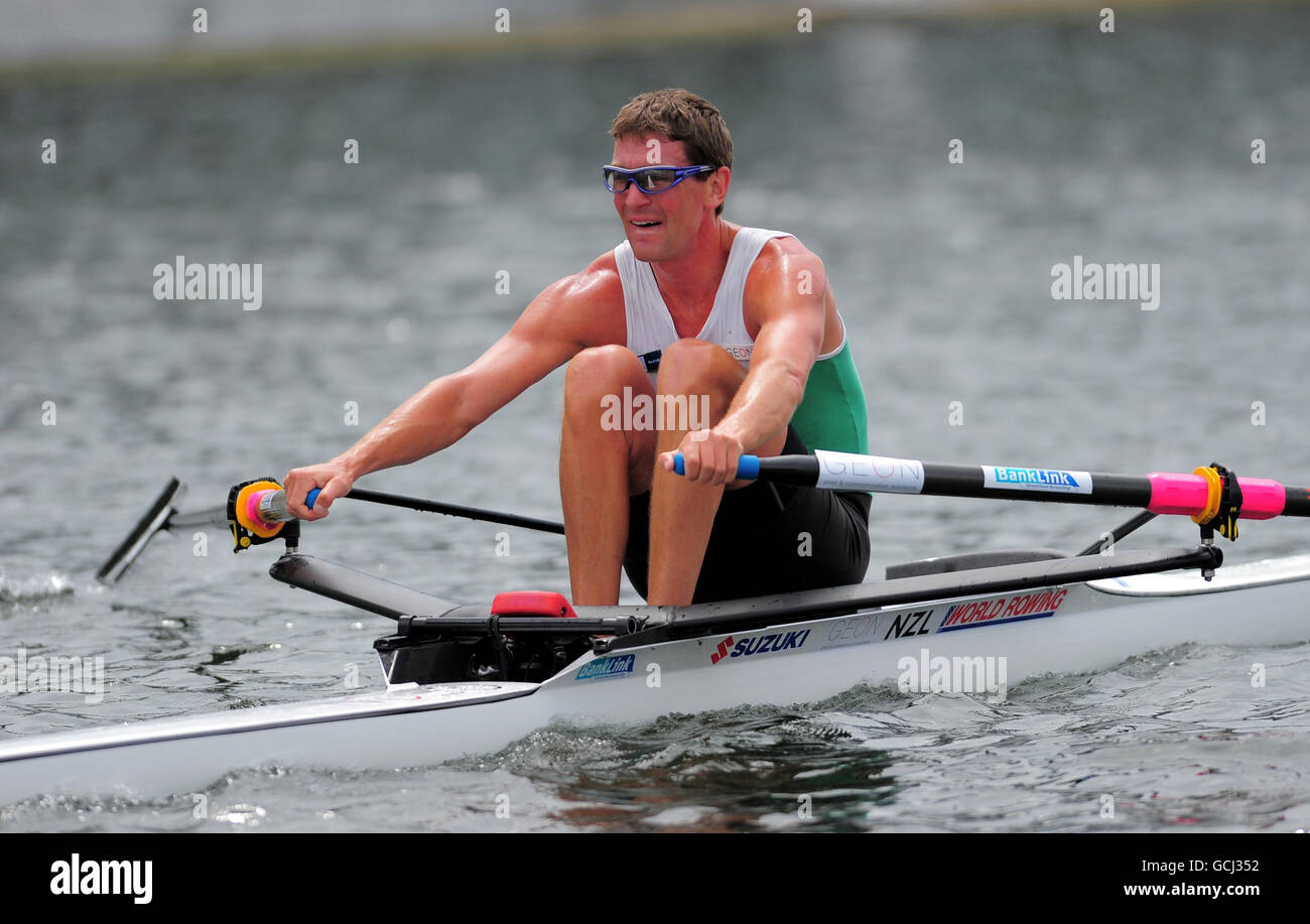 Rowing henley action sunglasses boat oar mangis ampics hi-res