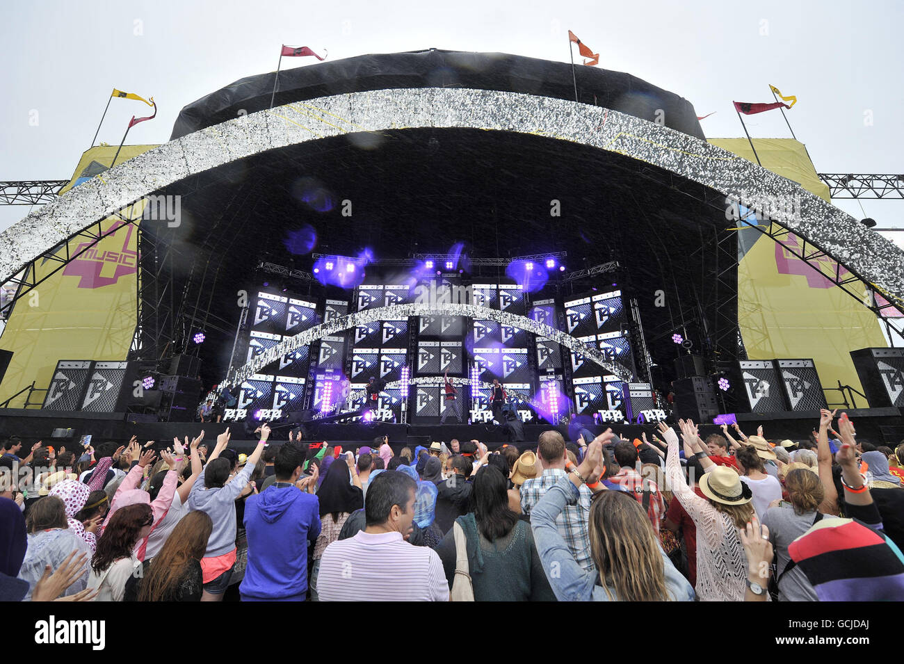 JLS perform at T4 On The Beach 2010, at Weston-Super-Mare in Somerset. Stock Photo