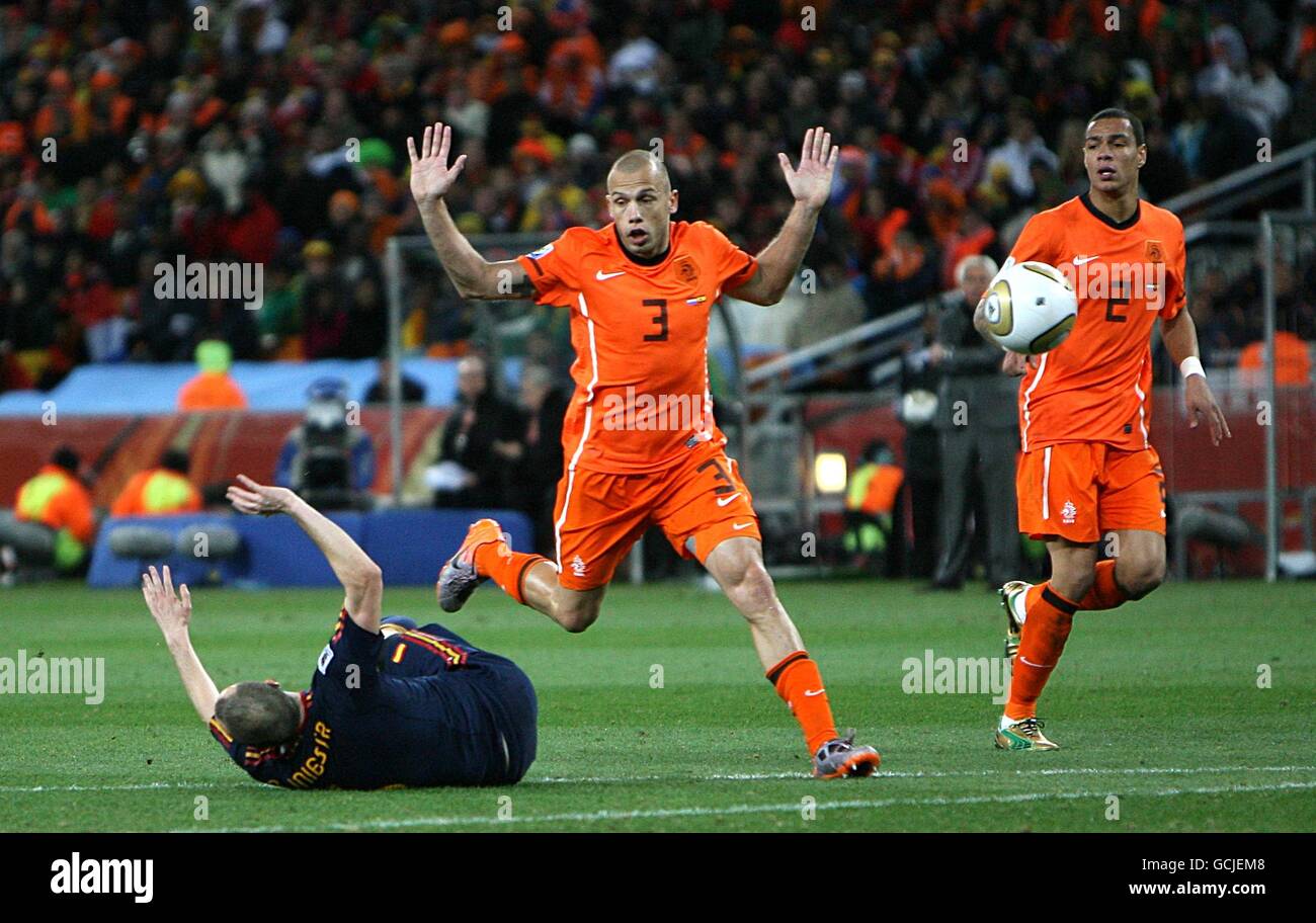 Soccer - 2010 FIFA World Cup South Africa - Final - Netherlands v Spain - Soccer City Stadium Stock Photo