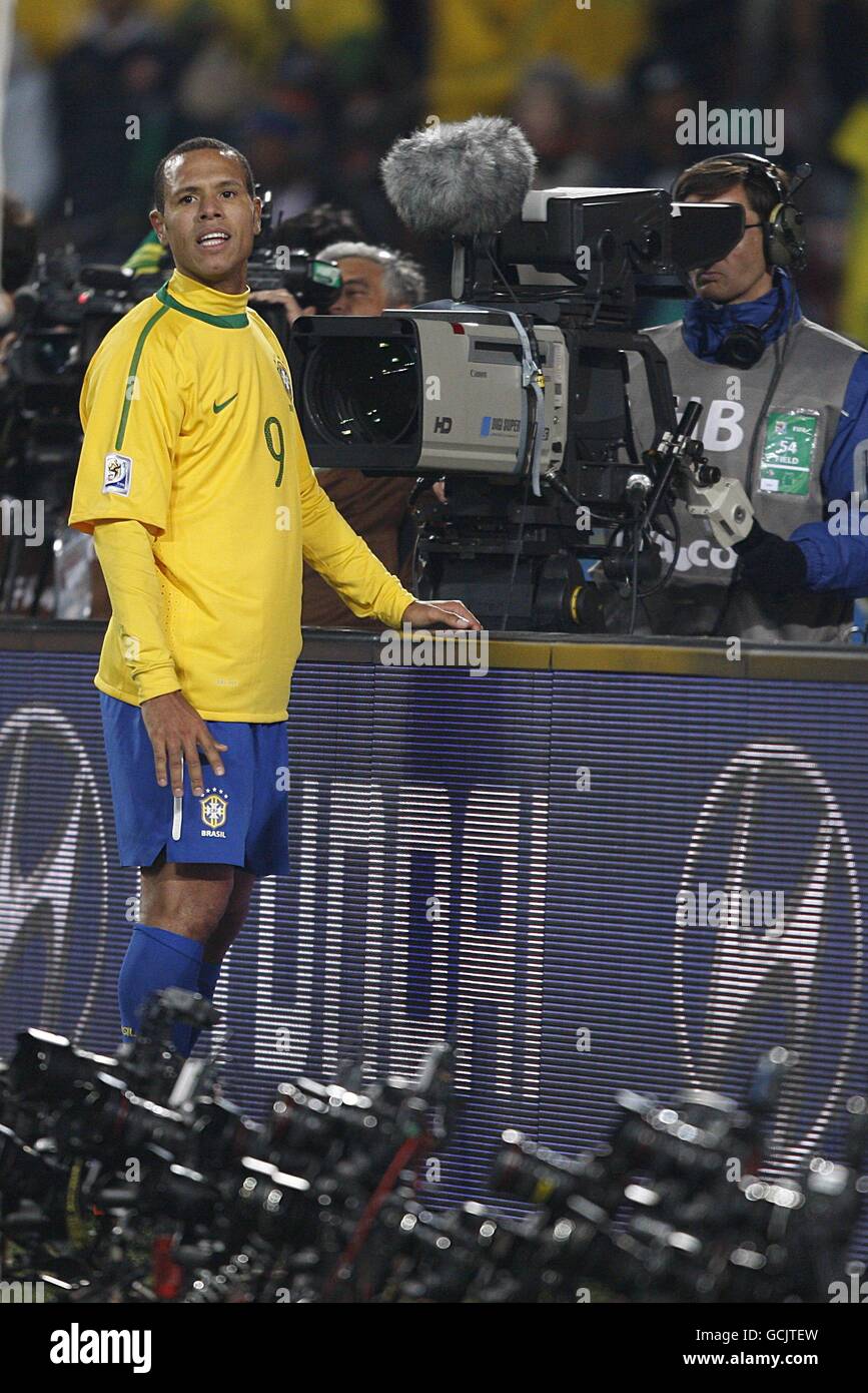Soccer - 2010 FIFA World Cup South Africa - Round Of 16 - Brazil v Chile - Ellis Park. Clemente Luis Fabiano, Brazil. Stock Photo