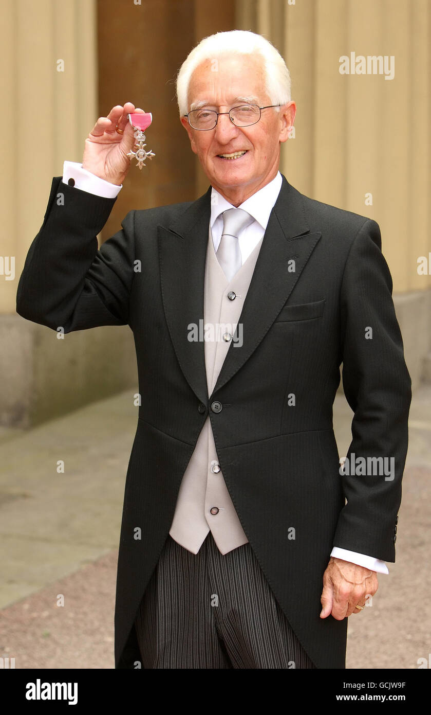 Northern Ireland journalist Ivan McMichael after he was awarded an MBE for services to journalism by the Princess Royal at an investiture ceremony at Buckingham Palace, London. Stock Photo