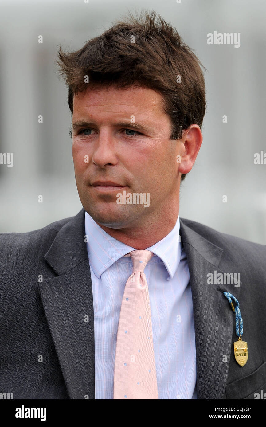 Horse Racing - Eclipse Meeting - Sandown Park. William Knight, trainer. Stock Photo