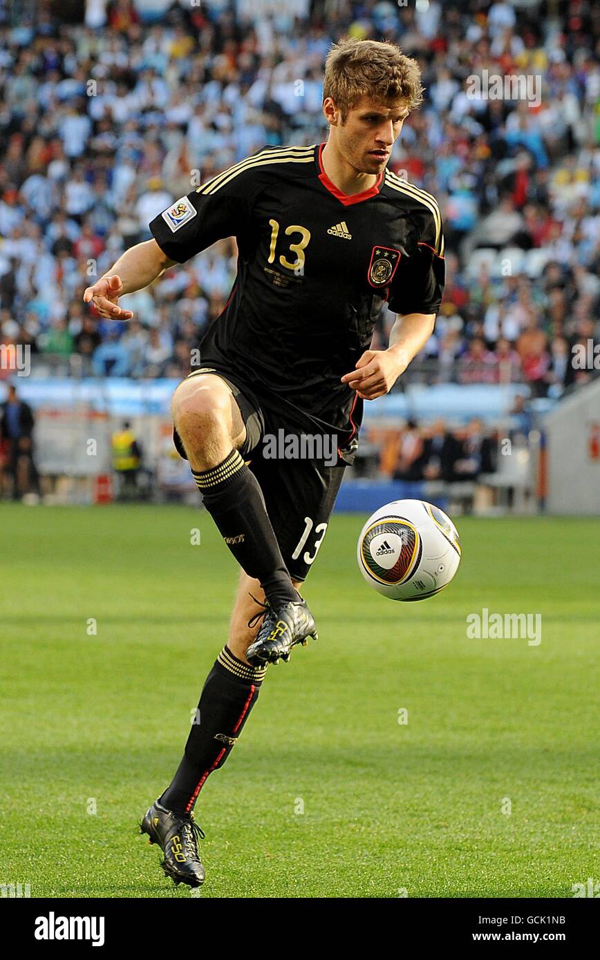 soccer-2010-fifa-world-cup-south-africa-argentina-v-germany-green