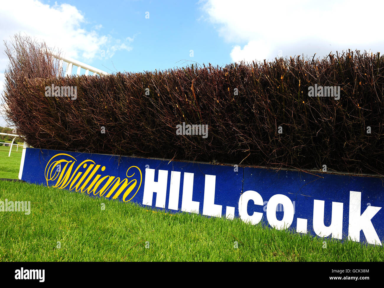 Horse Racing - Market Rasen Racecourse. A general view of a WilliamHill.co.uk sign Stock Photo