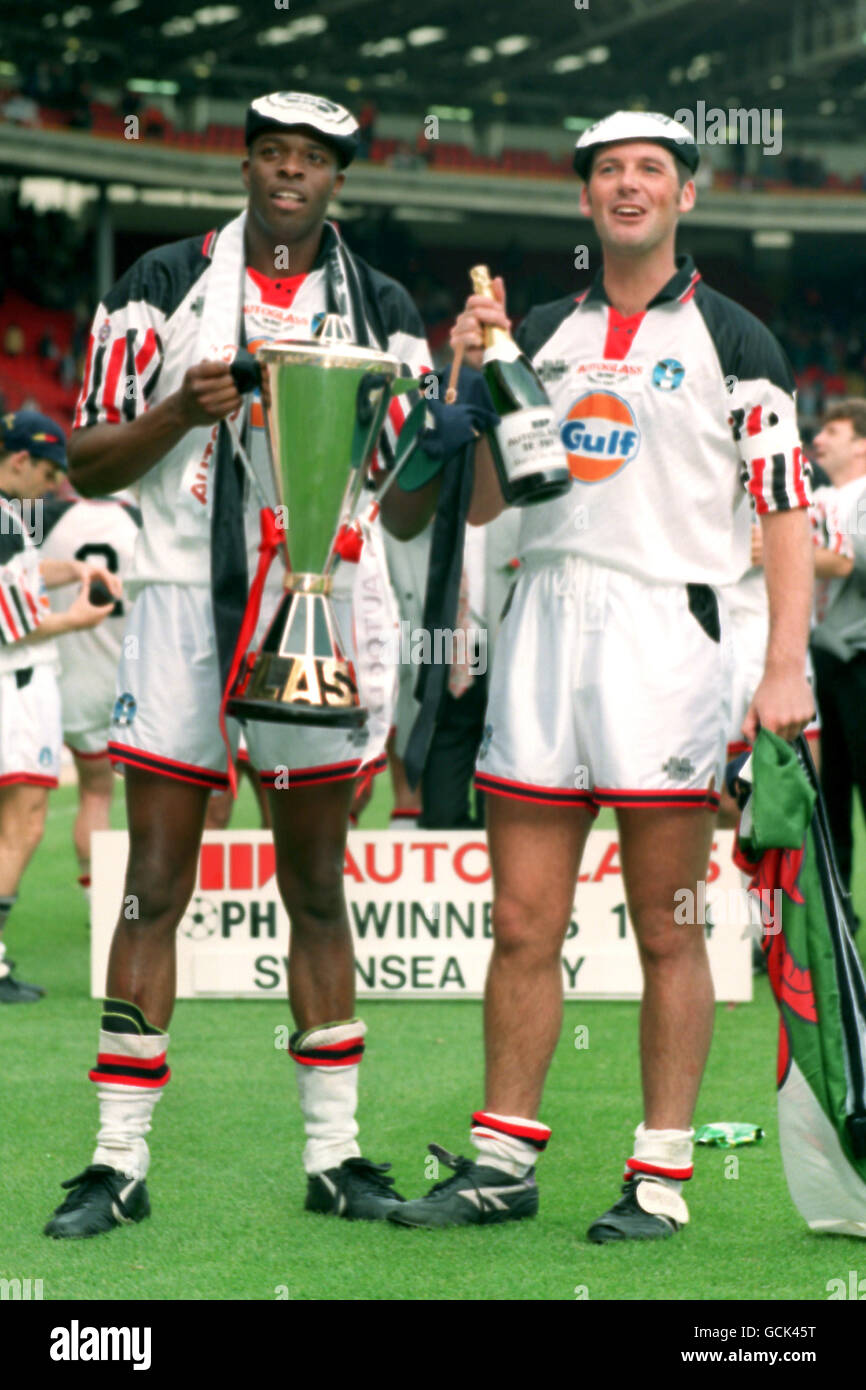 Autoglass Trophy High Resolution Stock Photography and Images Alamy