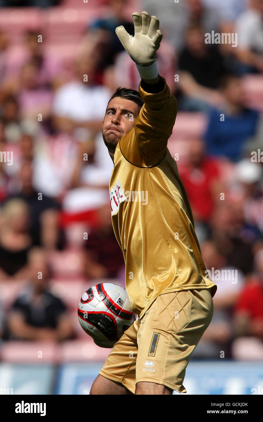 Darlington goalkeeper sam russell hires stock photography and images