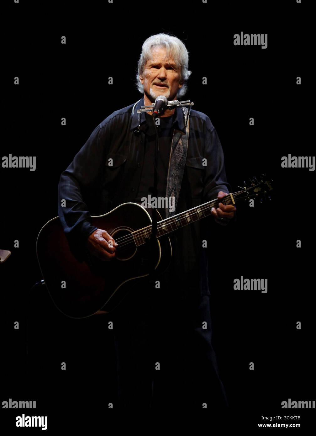 Actor and singer Kris Kristofferson performing at Cadogan Hall in central London. Stock Photo