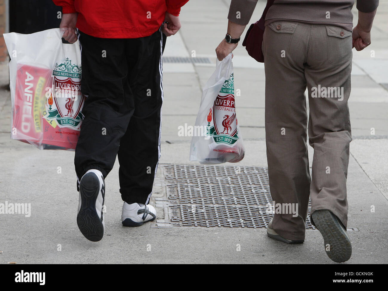 Soccer - Liverpool FC General Views - Anfield. Fans leave the club shop at  Anfield in Liverpool Stock Photo - Alamy