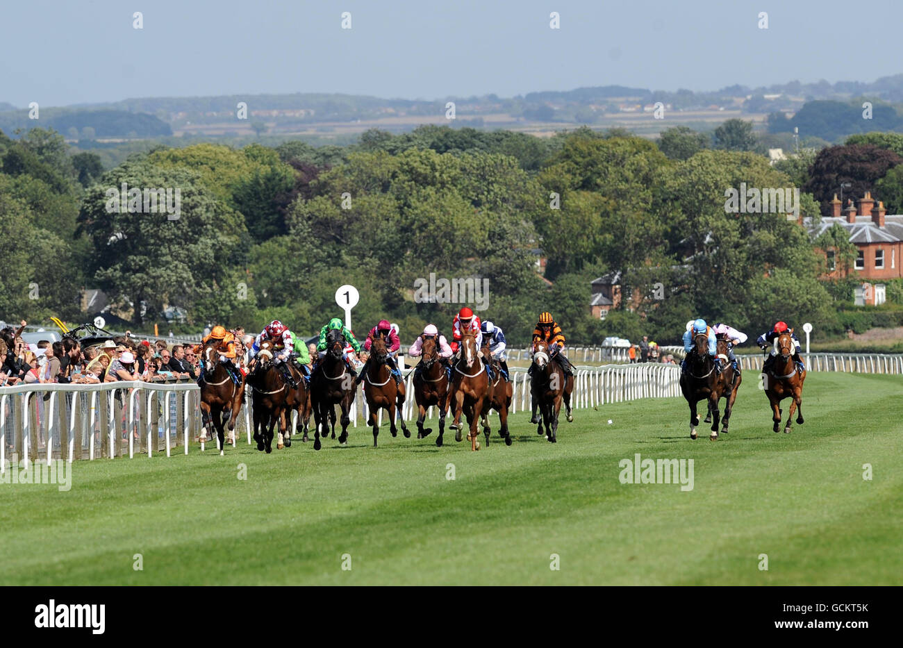 Riverdale and Philip Makin win the Hull Daily Mail Maiden Auction