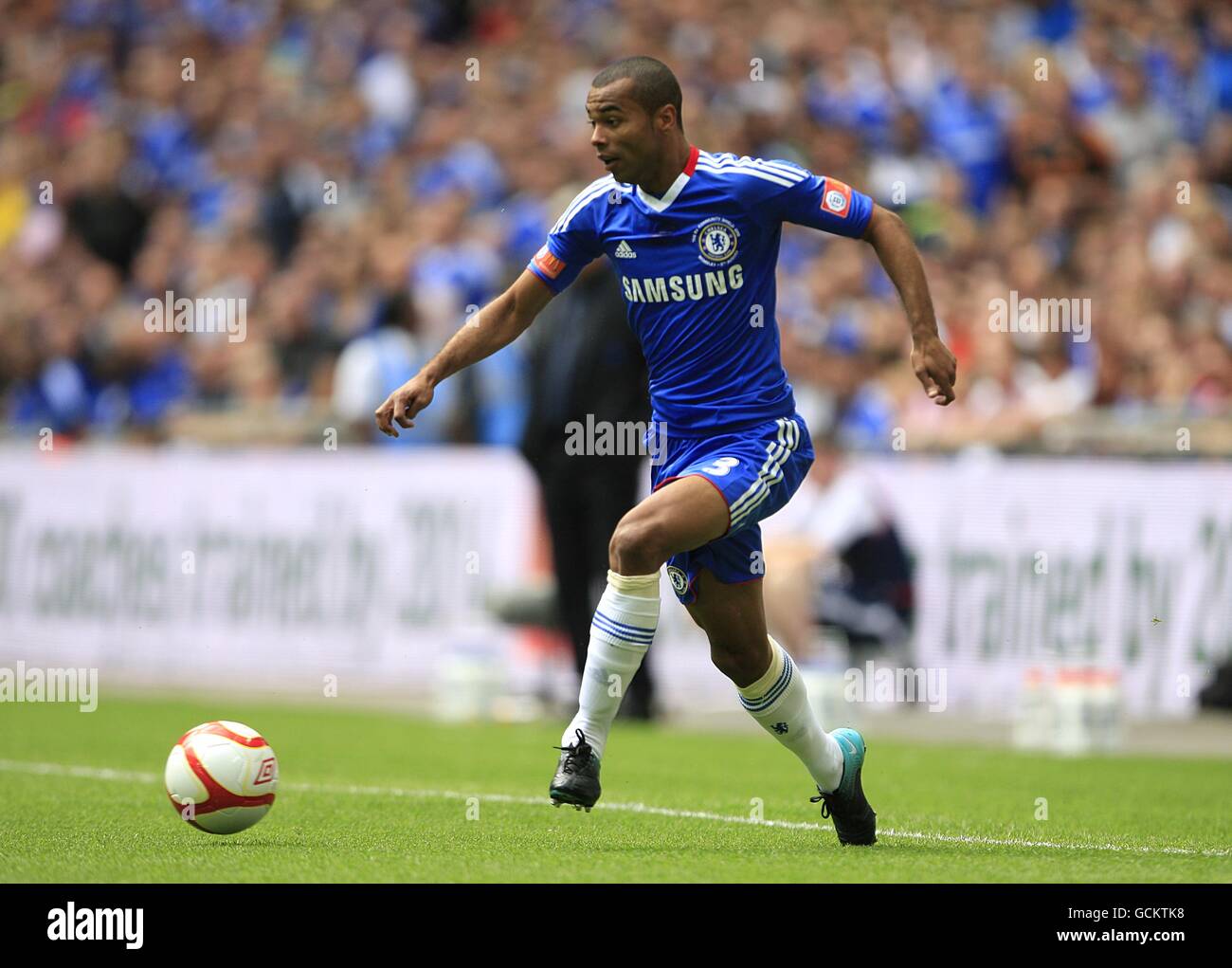 Ashley cole chelsea hi-res stock photography and images - Alamy