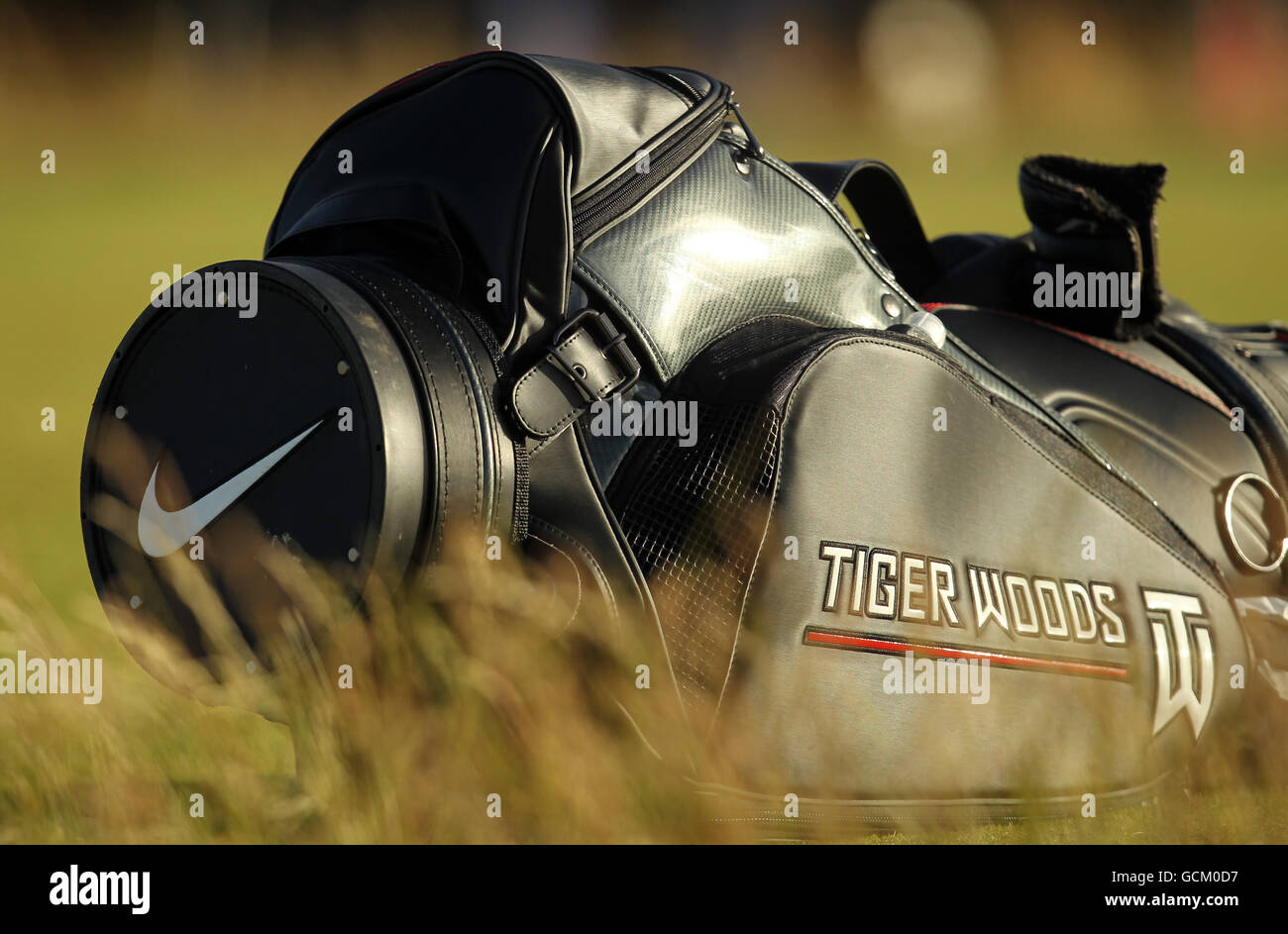 Tiger woods nike High Resolution Stock Photography and Images - Alamy