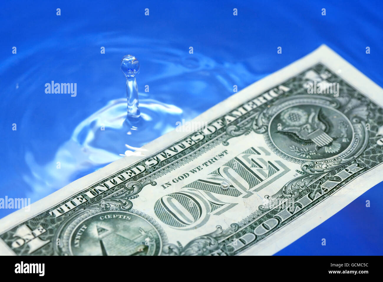 доллар к тону