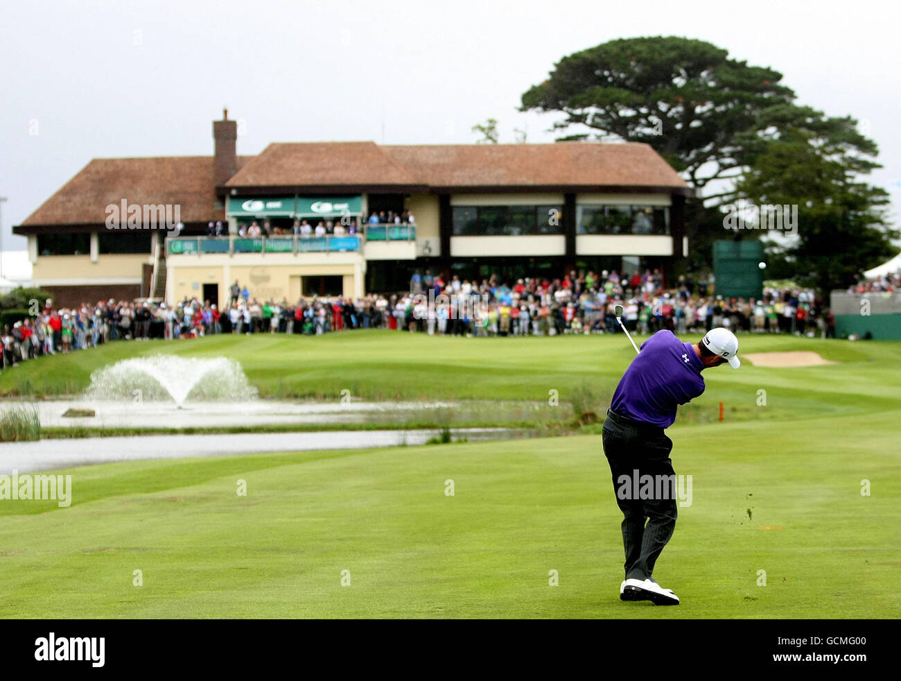 Golf killarney back view swinging cap mangkk hires stock photography