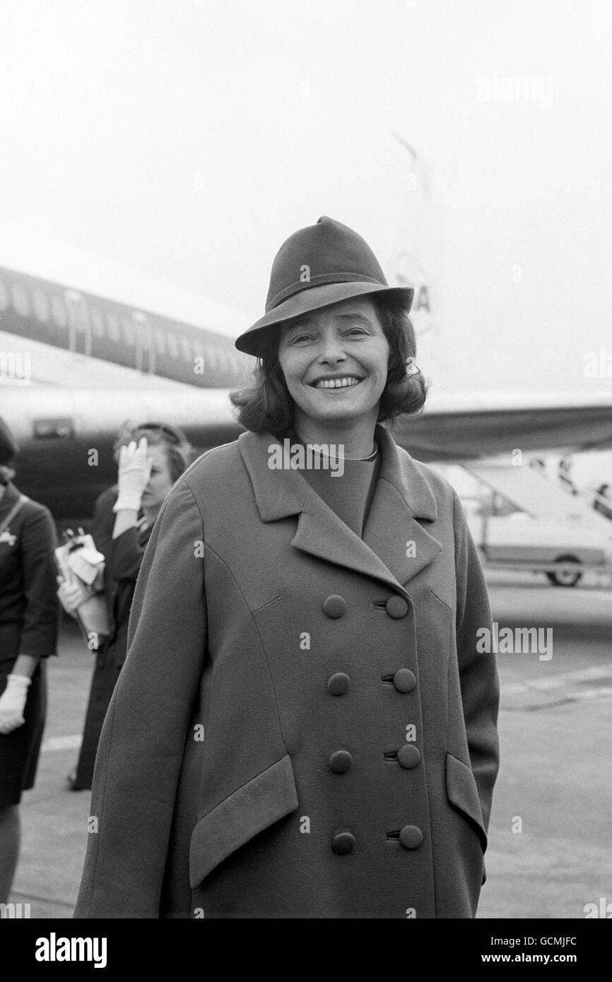 American actress Patricia Neal at Heathrow Airport today (Wednesday), where she arrived from the United States where she has been filming for the past 10 weeks - her first since her recovery from a series of strokes. Stock Photo