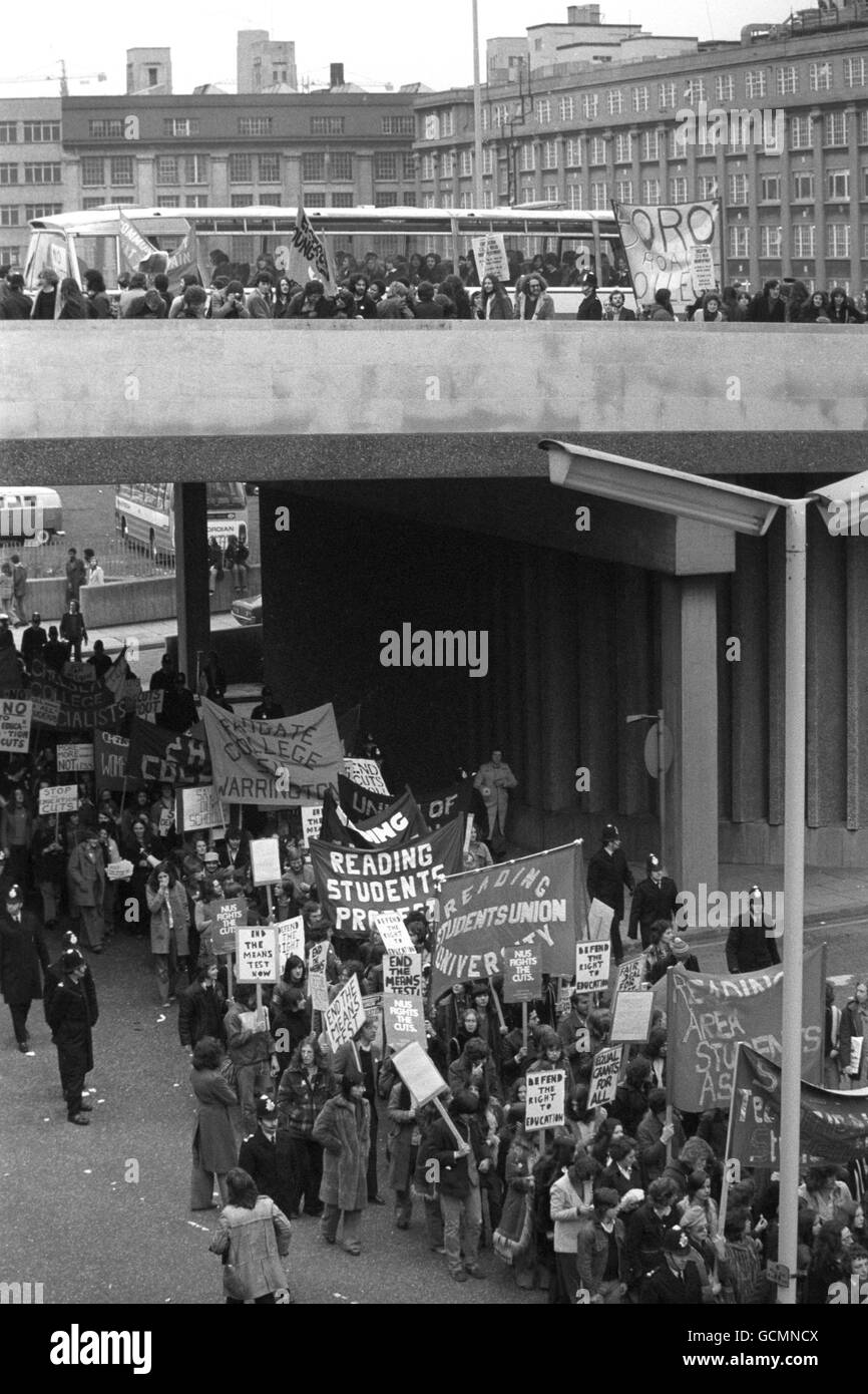 A mass protest march by the National Union of Students makes it was towards Hyde Park this morning. They were demonstrating against the cuts proposed by the government in grants and general education expenditure. Stock Photo