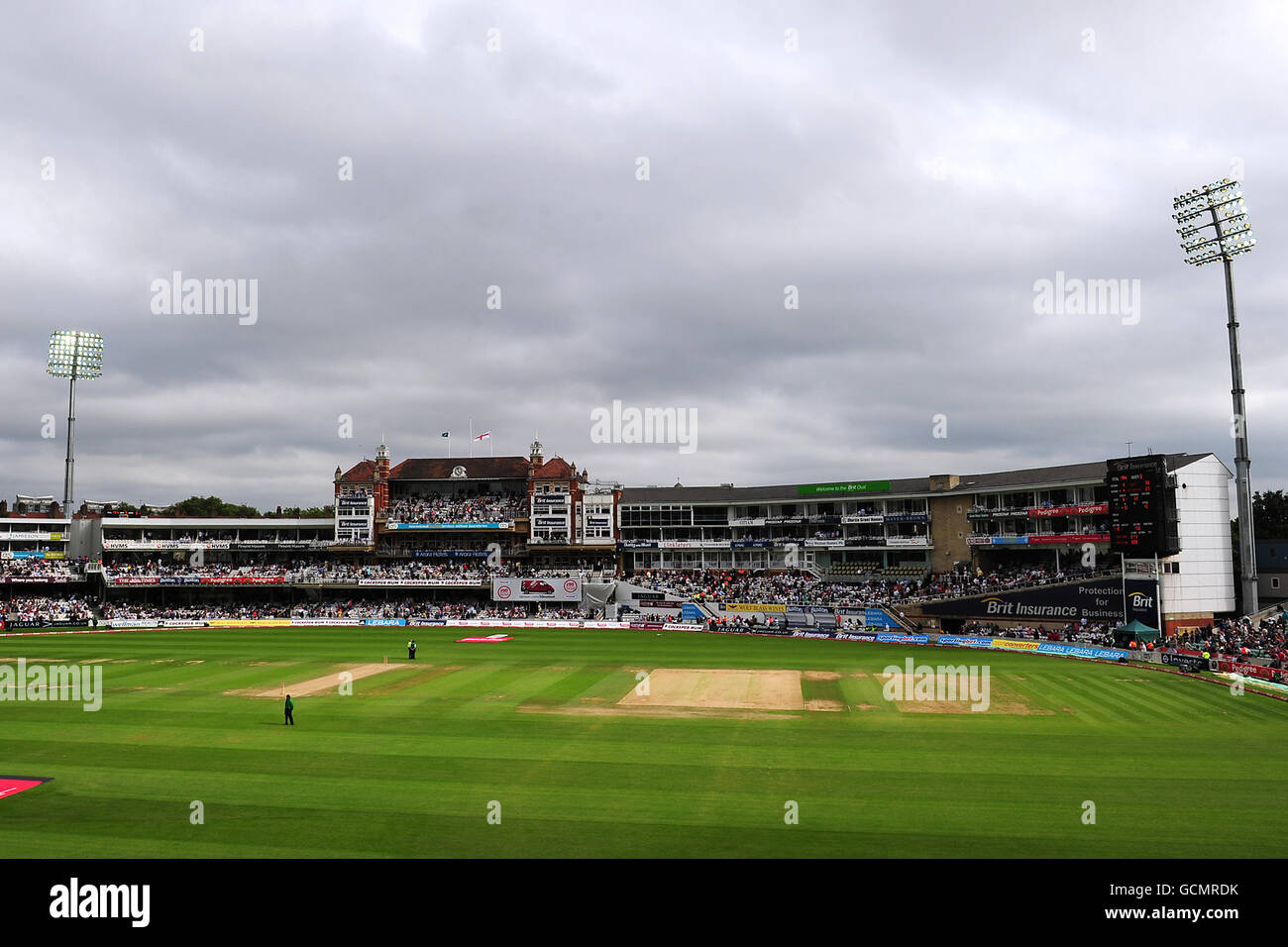 Cricket - Third npower Test - Day Three - England v Pakistan - The Brit Insurance Oval Stock Photo