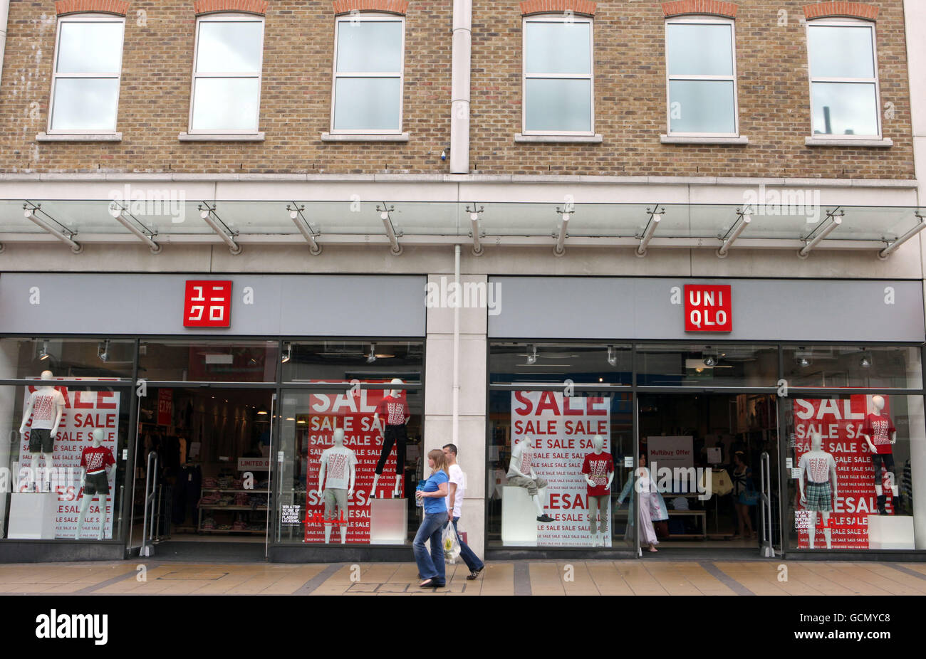 Retail Stock. A general view of a Uniqlo shop in Wimbledon Stock Photo -  Alamy